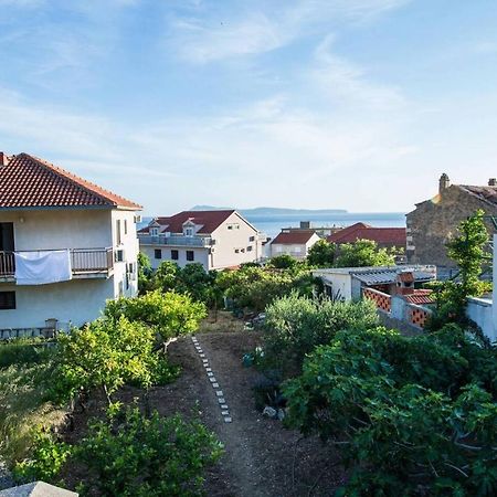 Garden Apartments Komiža Exterior foto
